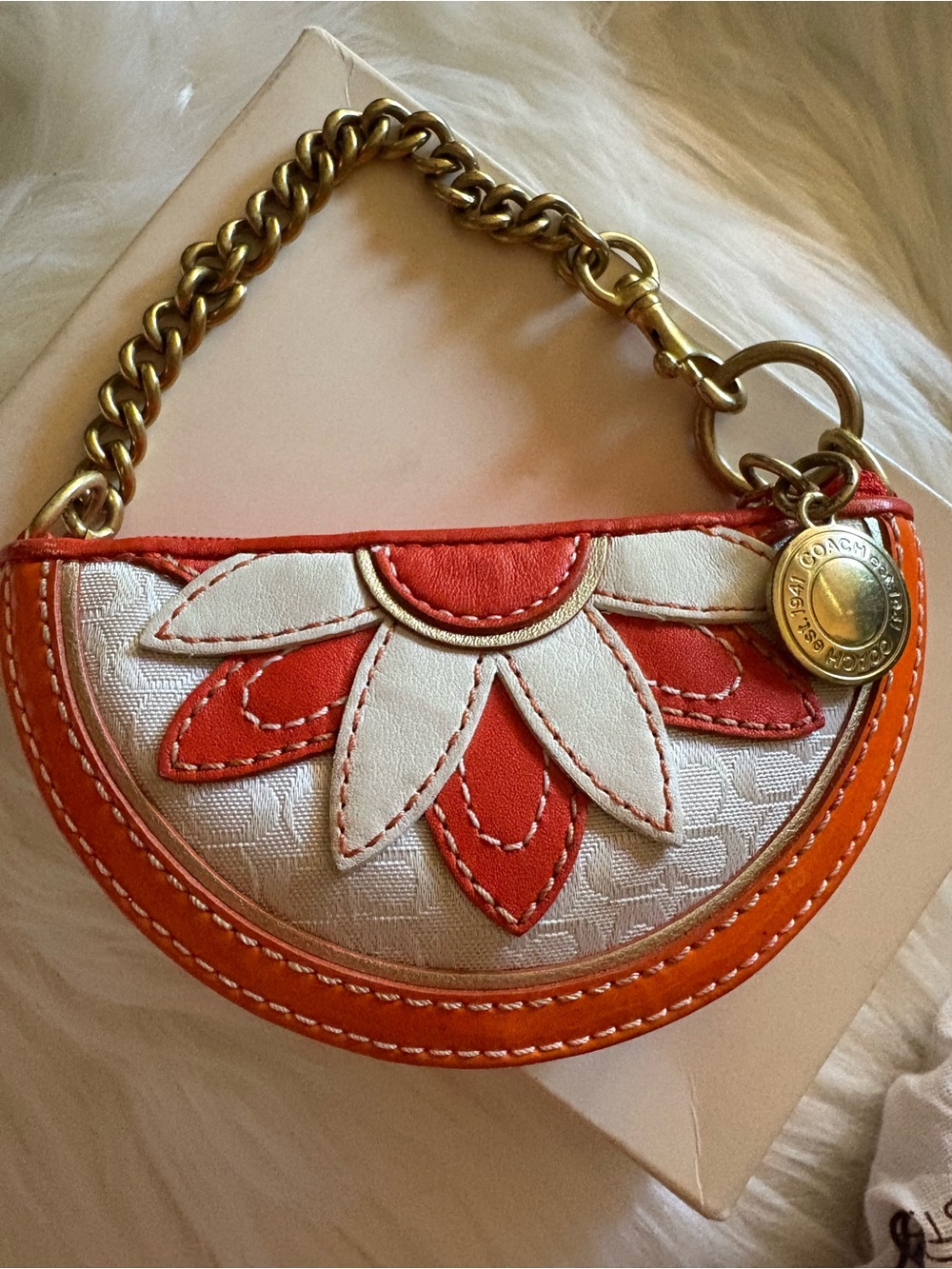 Y2K COACH VINTAGE HALF MOON LEATHER ORANGE FRUIT SLICE FLOWER WRISTLET KEYCHAIN - Picture 5 of 15